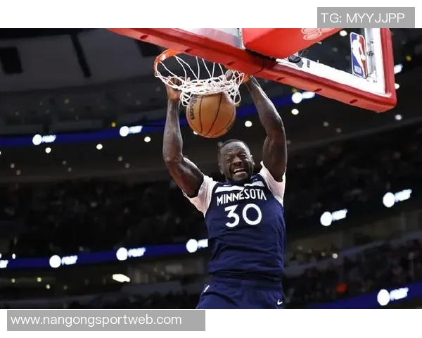 兰德尔赛季数据亮眼场均272分65篮板52助攻命中率高达56三分命中率47