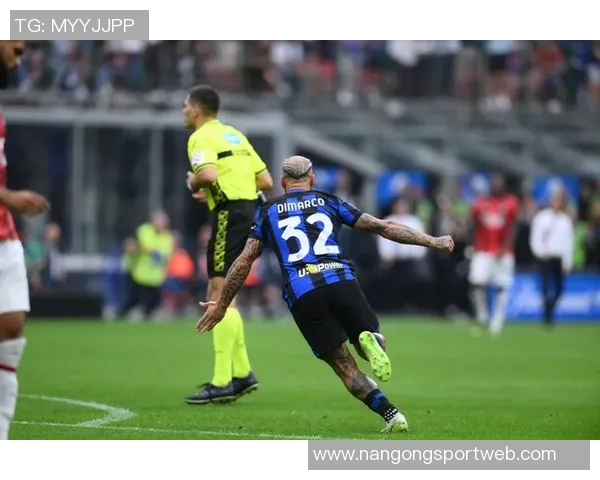 AIC评选上赛季意甲最佳阵容国米五将入选劳塔罗赖因德斯小麦在列